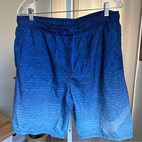 Nike Boardshorts Men’s Large Blue Geometric Drawstring Beach Performance - Picture 2 of 9